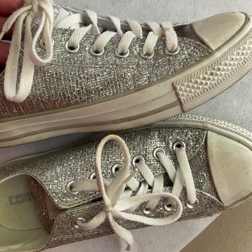 Converse Chuck Taylor AllStar Sneakers- Silver Glitter -Size 8 US